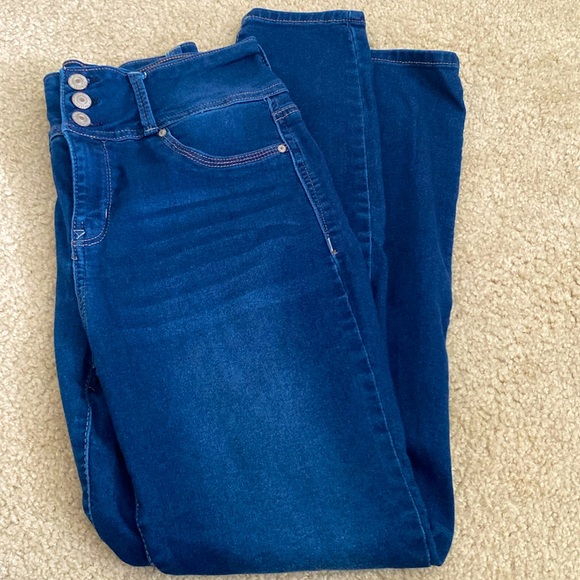 Wallflower Denim - Junior’s jeans